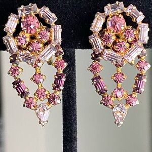Vintage Pink & Lavender Rhinestone Dangle Screw Back Earrings Gold Tone 1950s